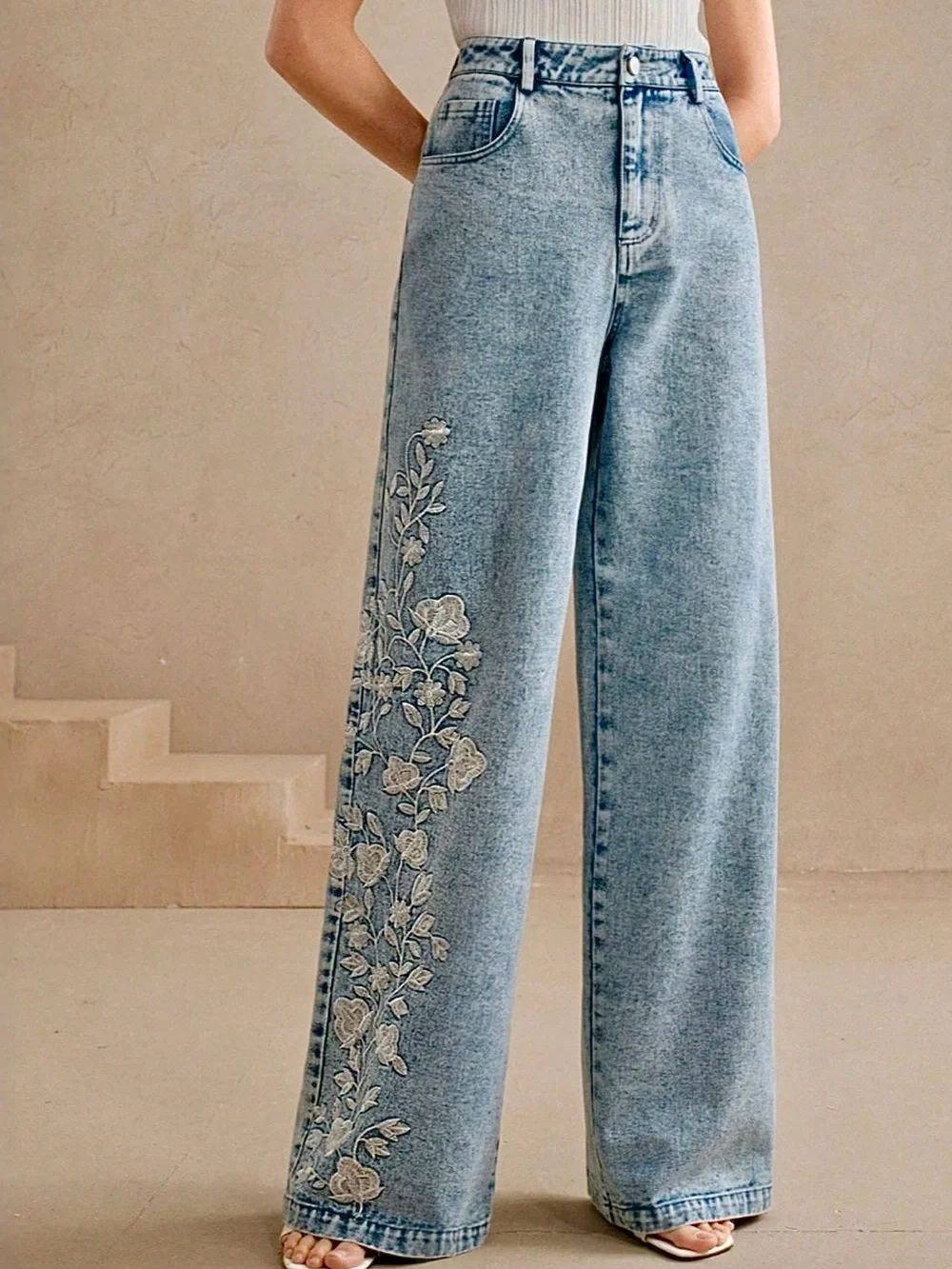 🌹 Hello Gorgeous! High-Waist Wide Leg Embroidered Light Blue Jeans
